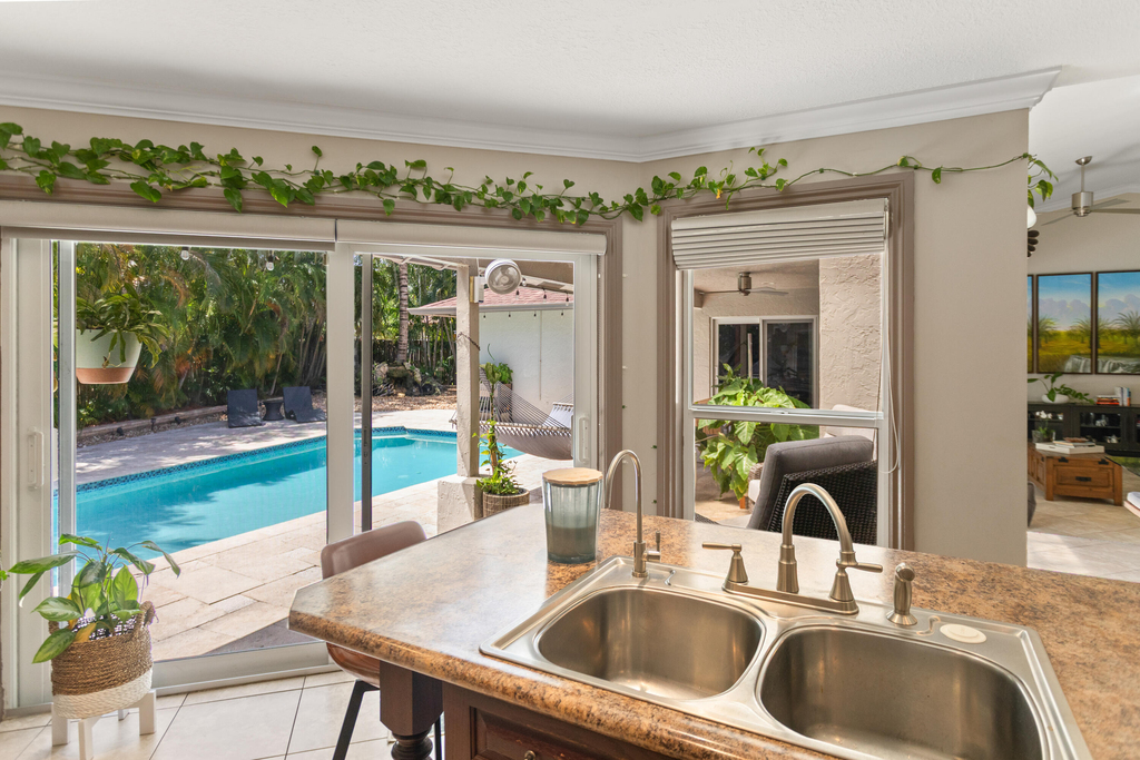 4050 Nw 7th Lane - Photo 45