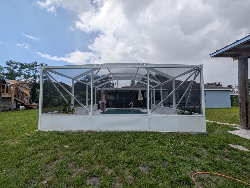 625 Coconut Avenue N - Photo 35