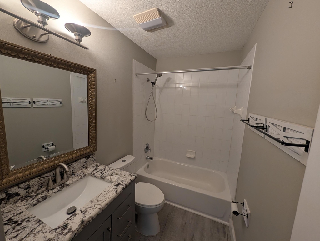 625 Coconut Avenue N - Photo 13