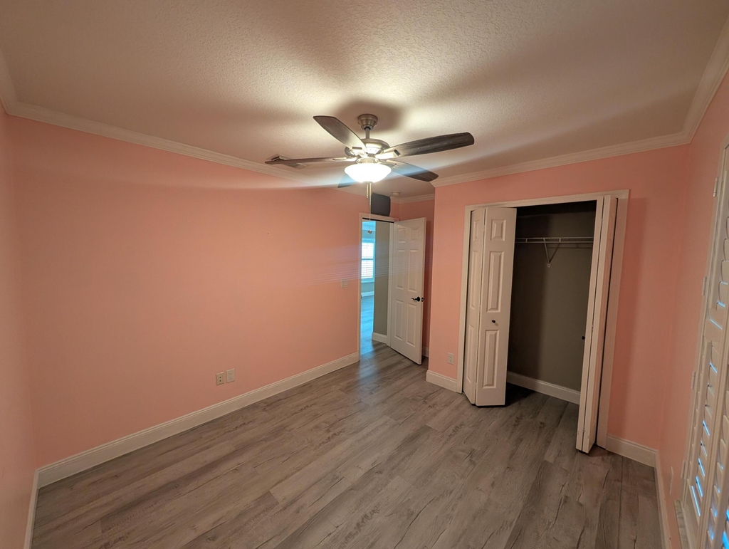 625 Coconut Avenue N - Photo 16