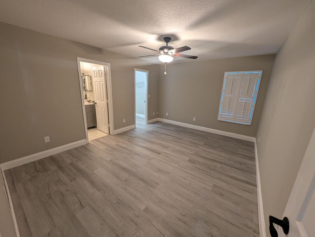 625 Coconut Avenue N - Photo 23