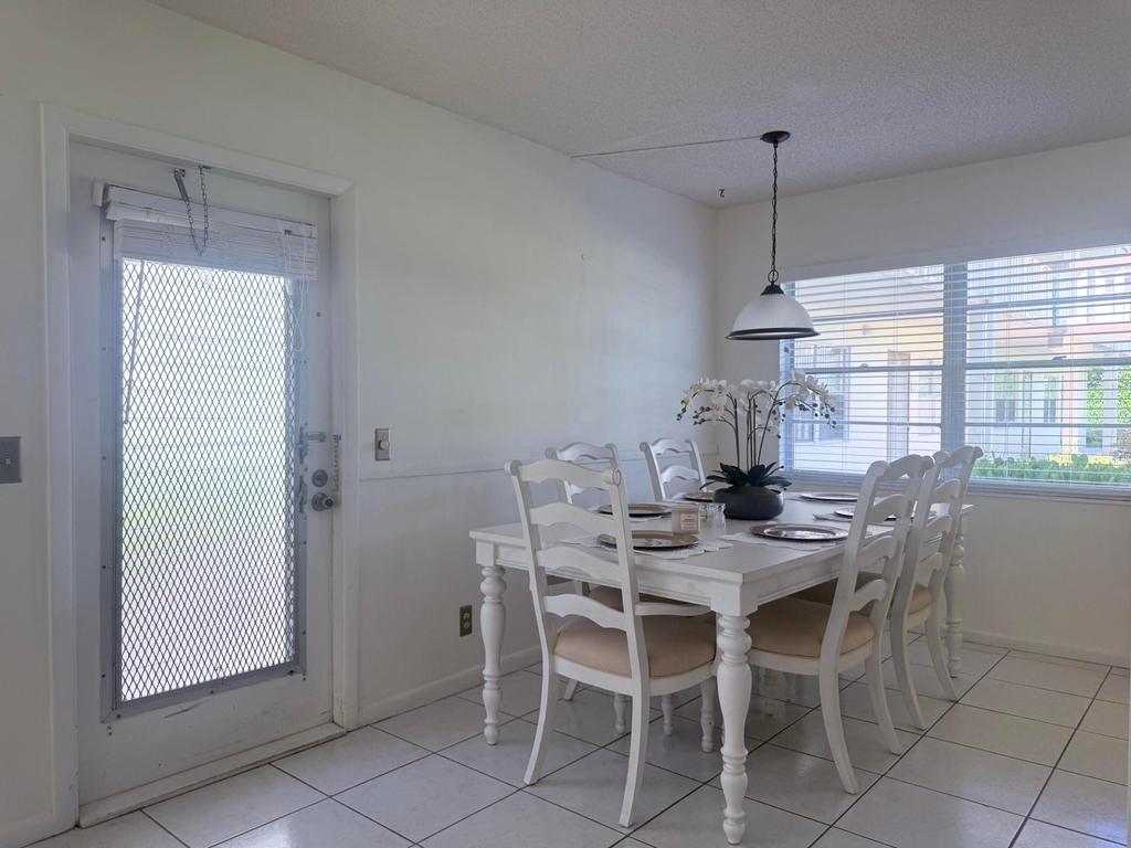 52 Mansfield B - Photo 1