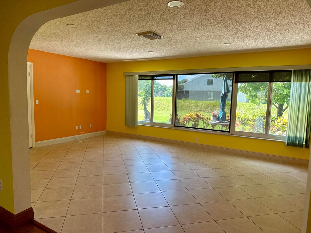 2886 Fernley Drive E - Photo 14