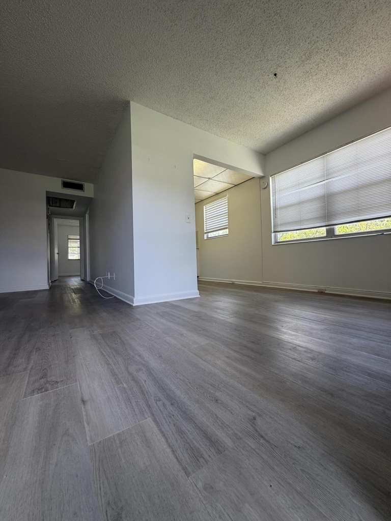 266 Brighton G - Photo 4