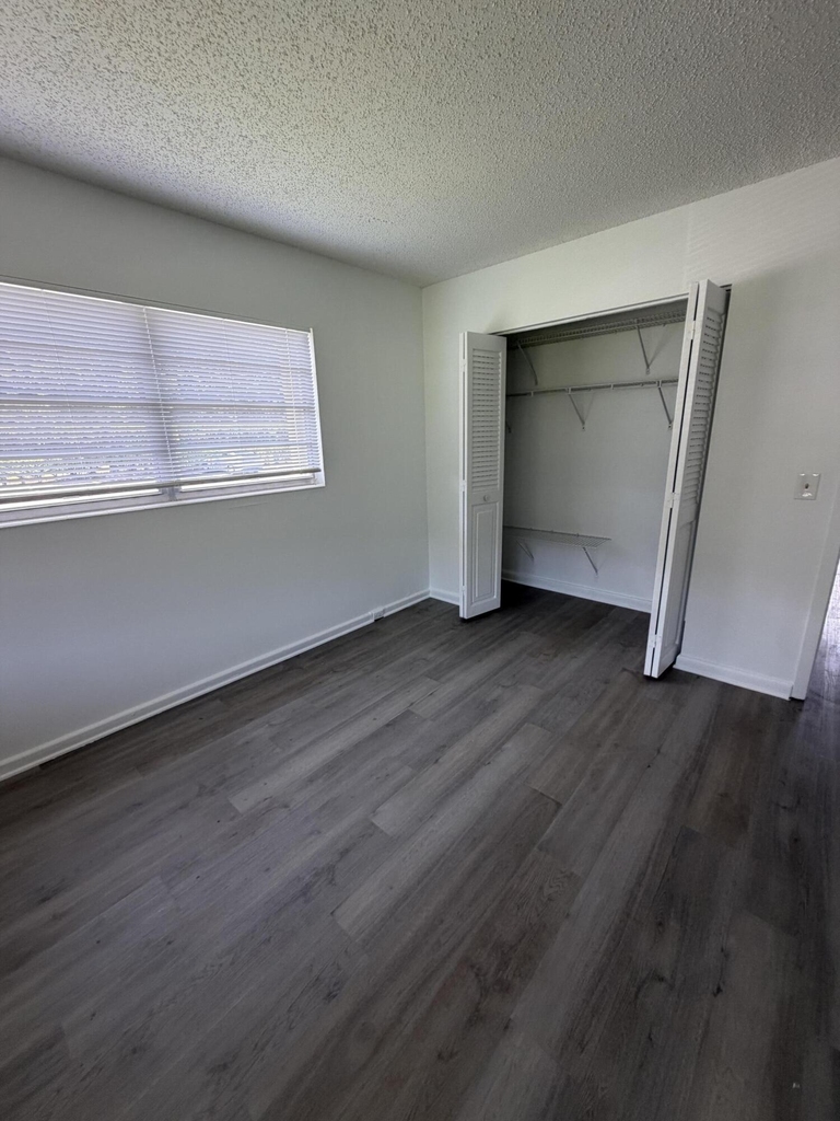 266 Brighton G - Photo 8