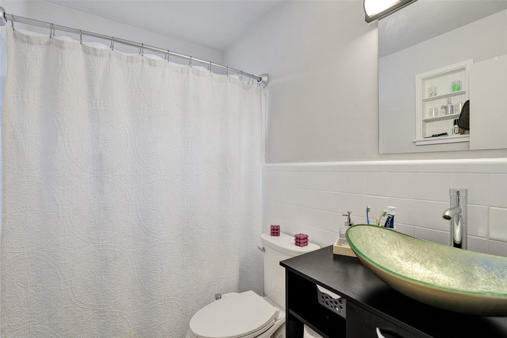 4240 Nw 21st Avenue - Photo 10