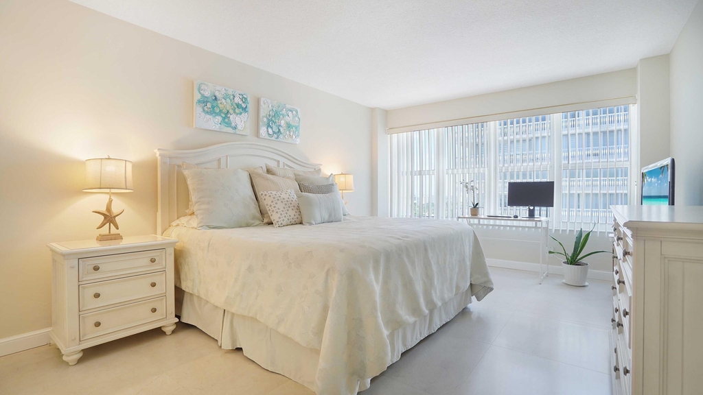 4010 Galt Ocean Drive - Photo 9