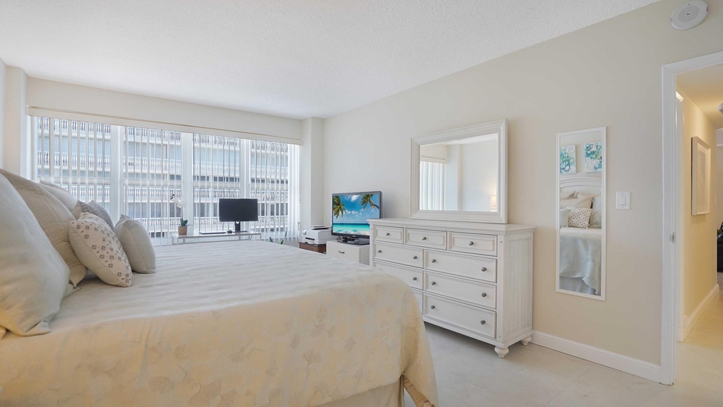 4010 Galt Ocean Drive - Photo 10