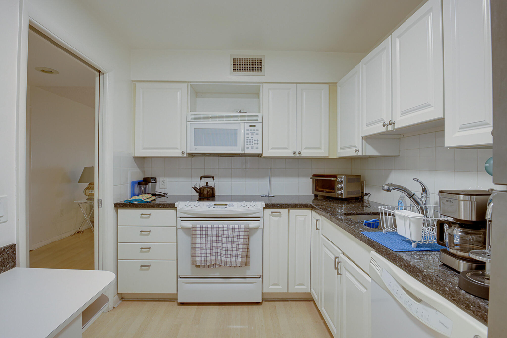 4230 Deste Court - Photo 8