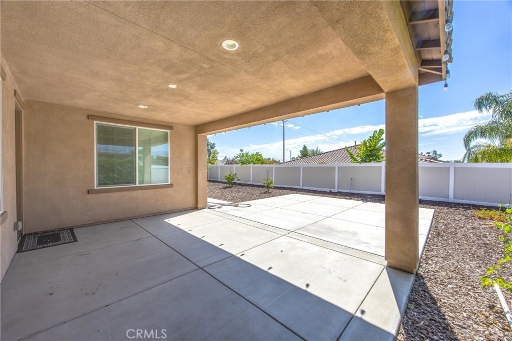 1617 Camden Court - Photo 34