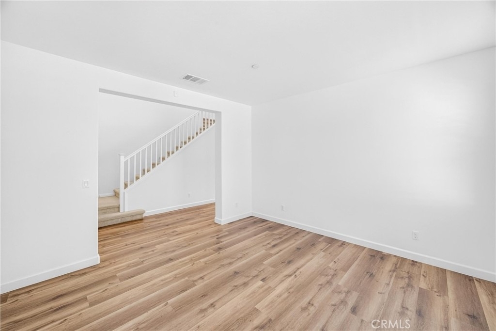 1617 Camden Court - Photo 2