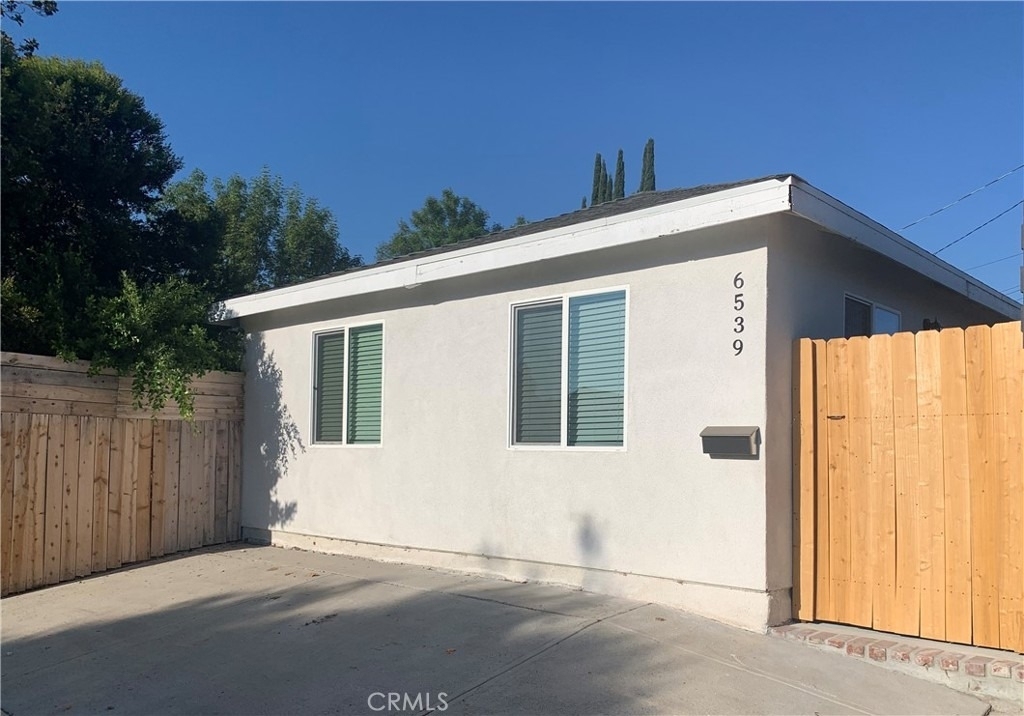 6539 N Bobbyboyar Avenue - Photo 1