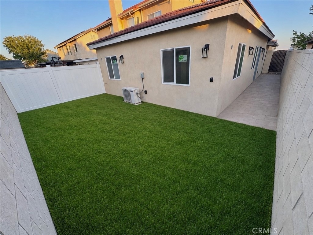 2643 Summerchase Ave - Photo 22