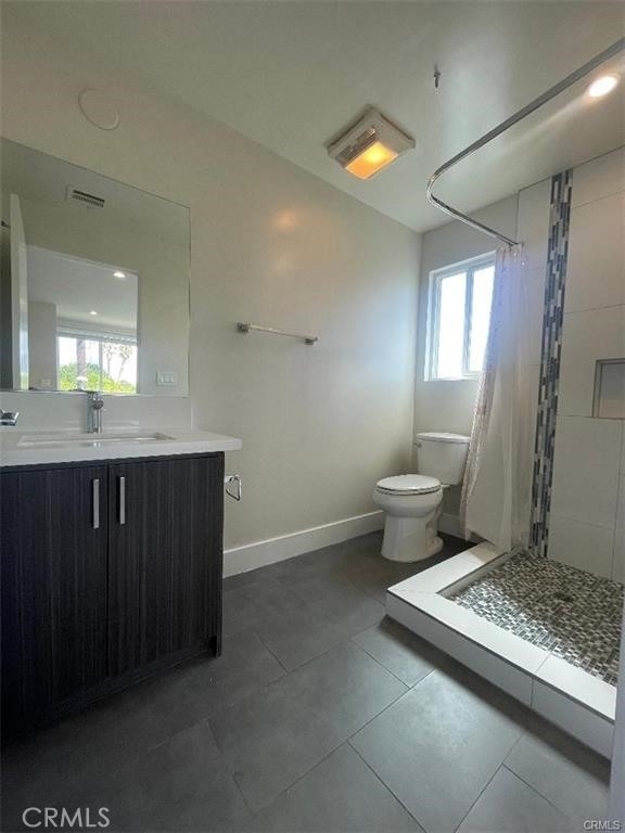 6445 Woodley Avenue - Photo 32