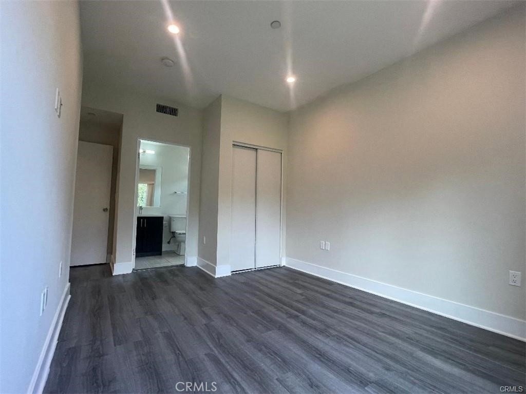 6445 Woodley Avenue - Photo 15