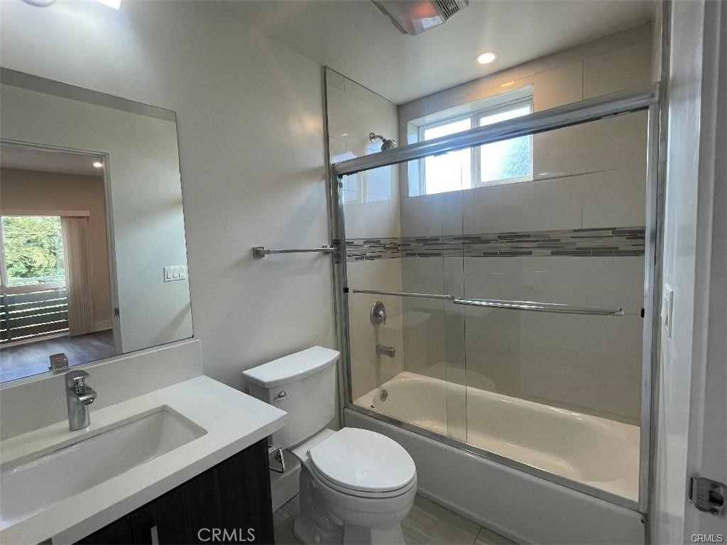 6445 Woodley Avenue - Photo 9