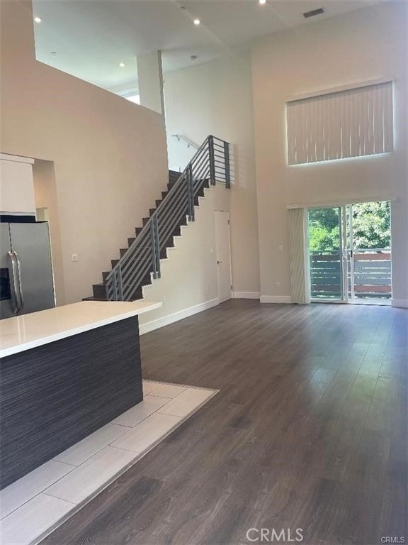 6445 Woodley Avenue - Photo 2