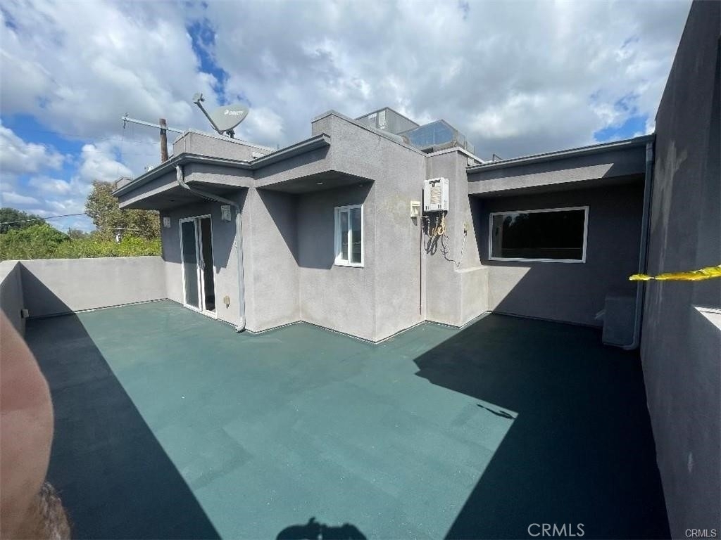 6445 Woodley Avenue - Photo 34