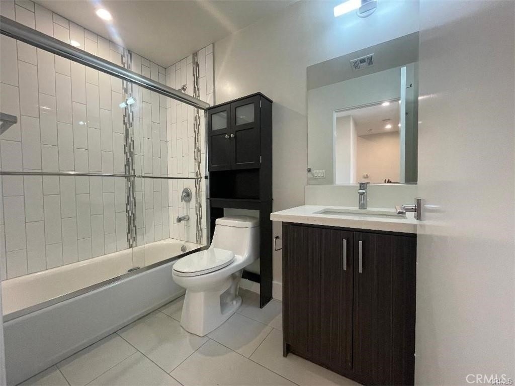 6445 Woodley Avenue - Photo 12