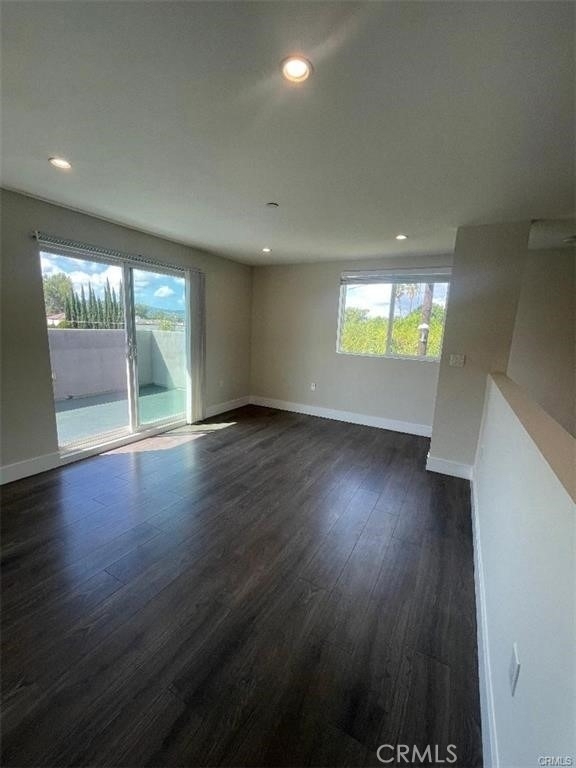 6445 Woodley Avenue - Photo 29