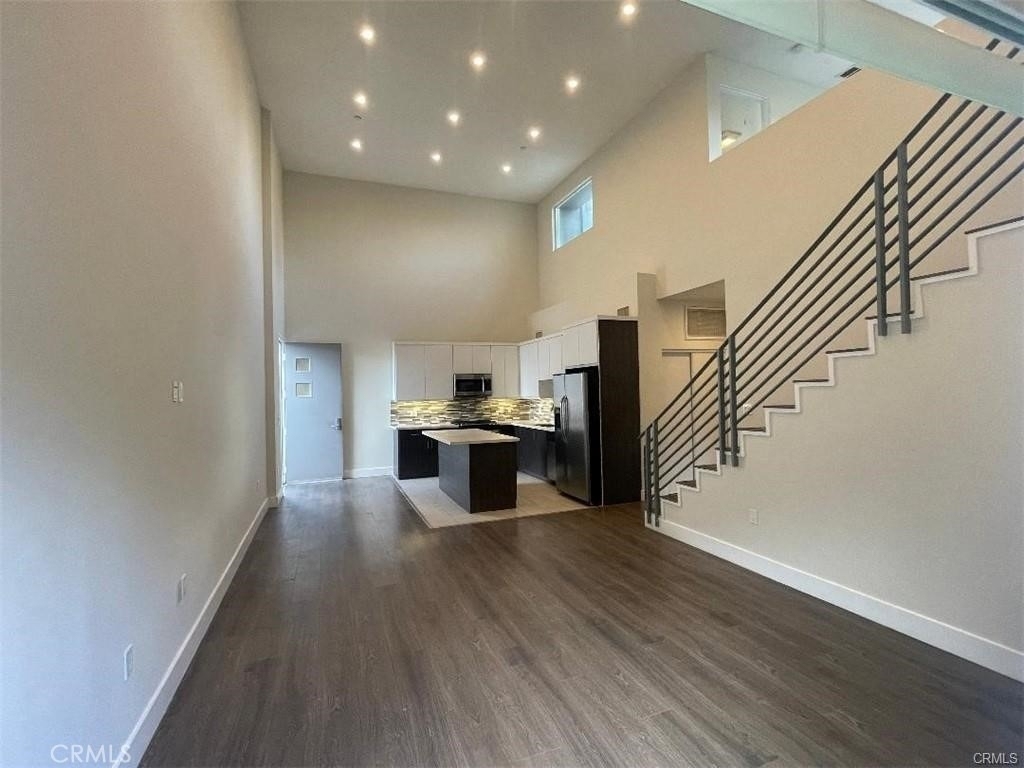 6445 Woodley Avenue - Photo 0