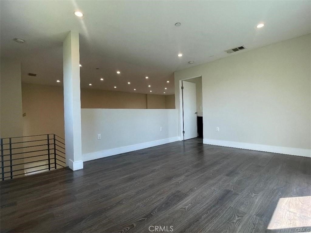 6445 Woodley Avenue - Photo 30