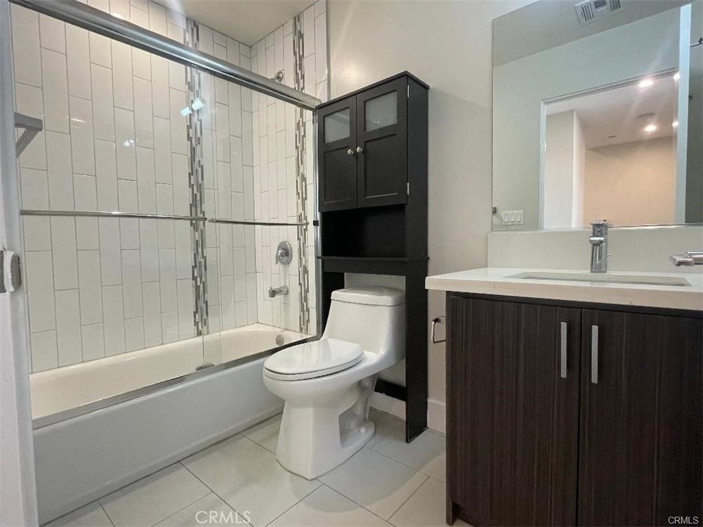 6445 Woodley Avenue - Photo 11