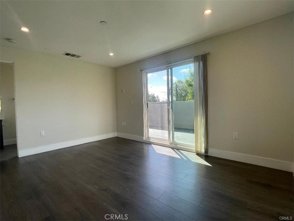6445 Woodley Avenue - Photo 28