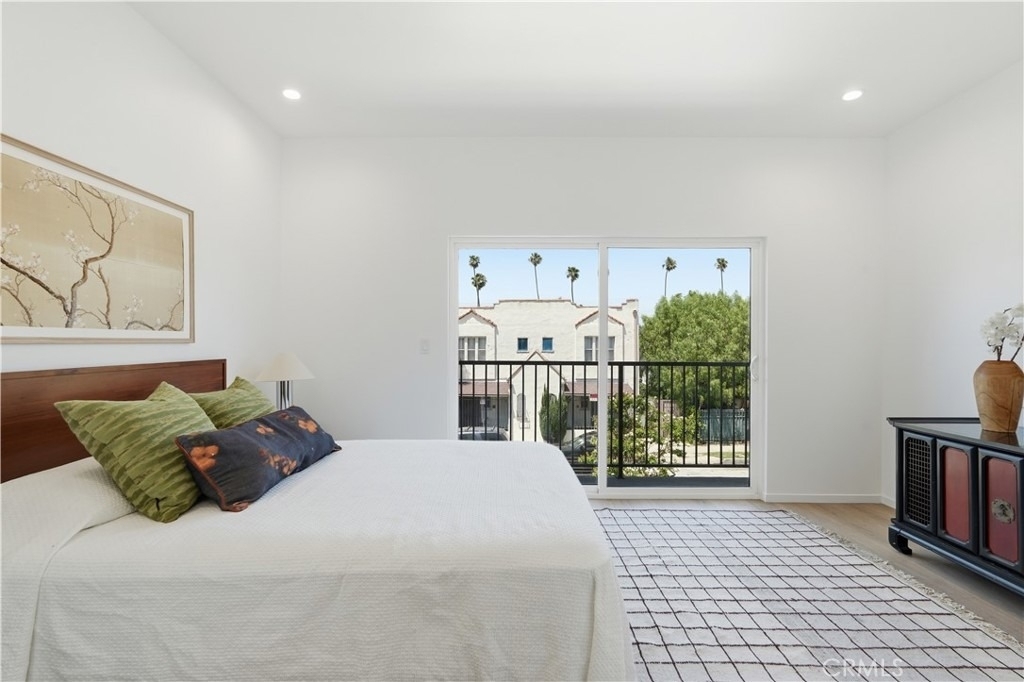 1428 S Cloverdale Avenue - Photo 2