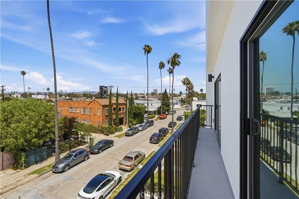 1428 S Cloverdale Avenue - Photo 17