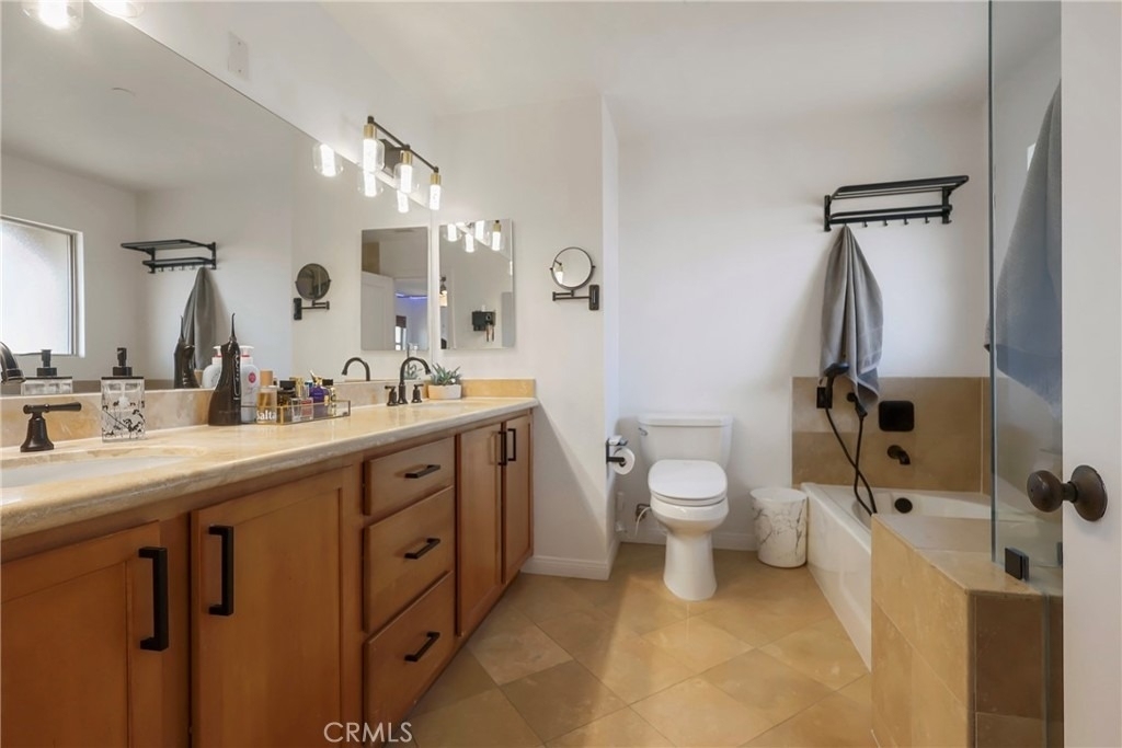 1611 208th St Unit 3 - Photo 17