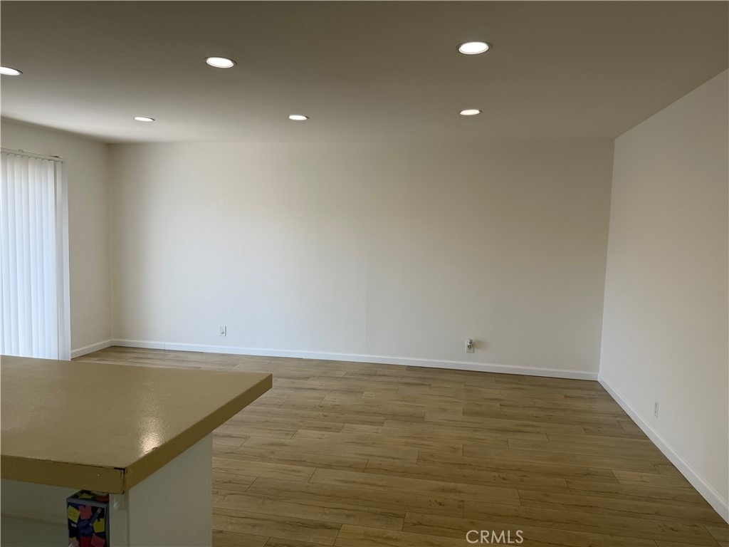 400 N Acacia - Photo 1