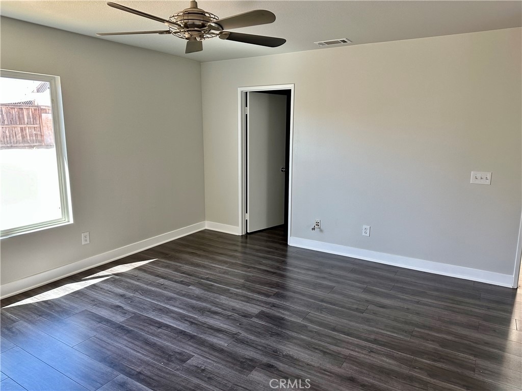 11923 Spring Hill Court - Photo 15