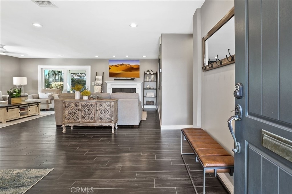 5251 Anthony Avenue - Photo 4