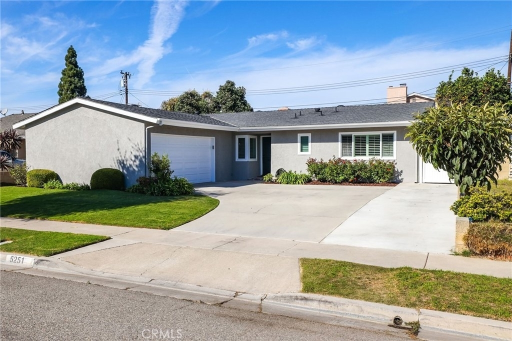 5251 Anthony Avenue - Photo 2