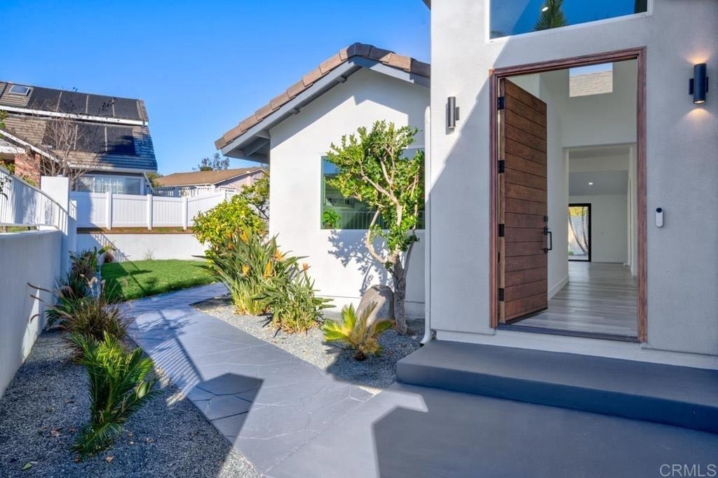 3647 Hazelhurst Place - Photo 2