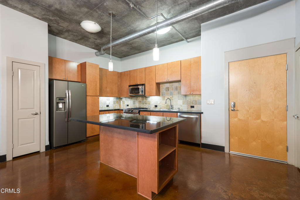 840 E Green Street - Photo 7