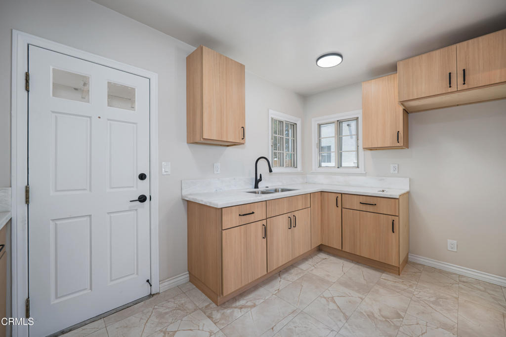 7731 Ferncola Avenue - Photo 3