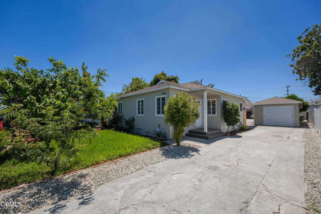 7731 Ferncola Avenue - Photo 13