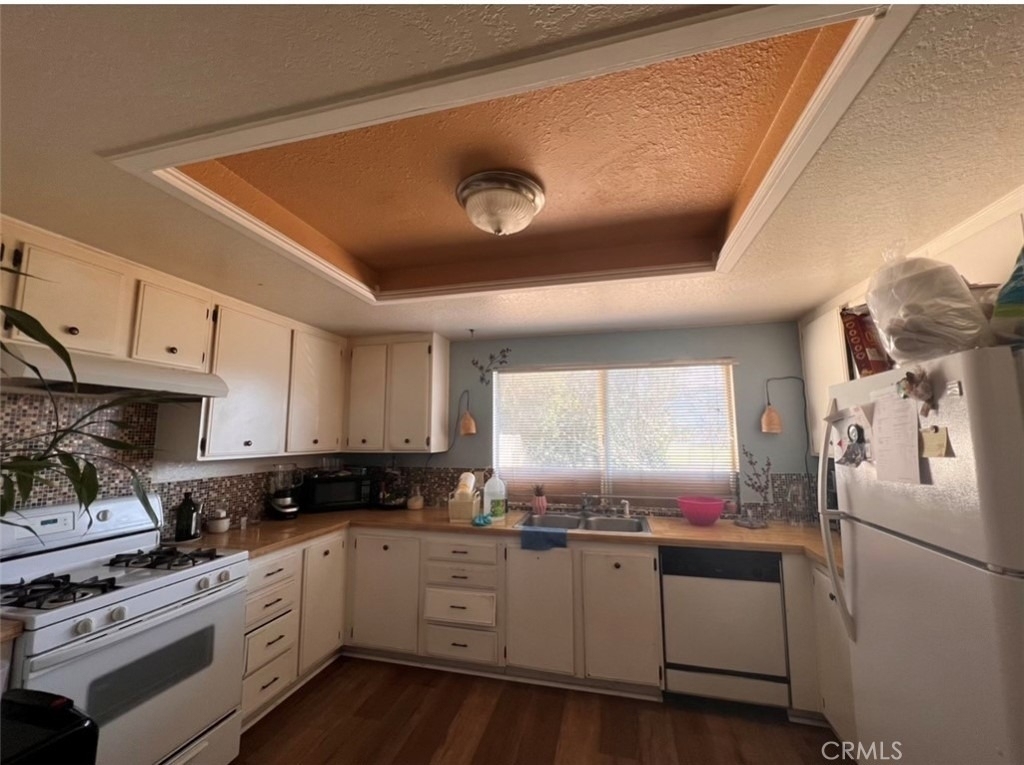 292 Parkview - Photo 4
