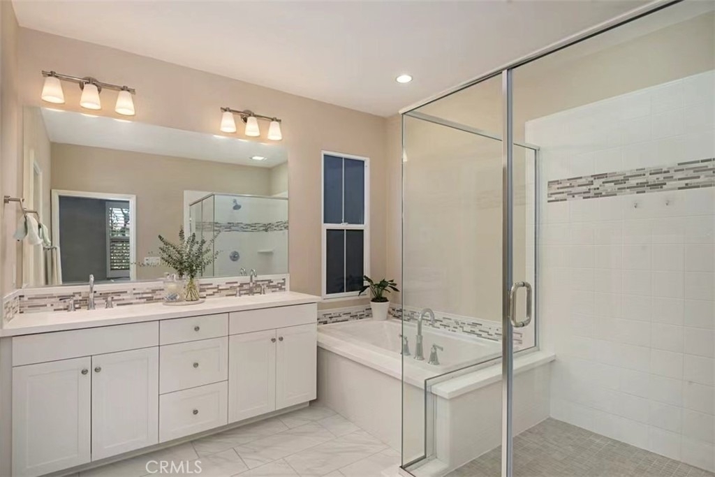 274 Rodeo - Photo 5