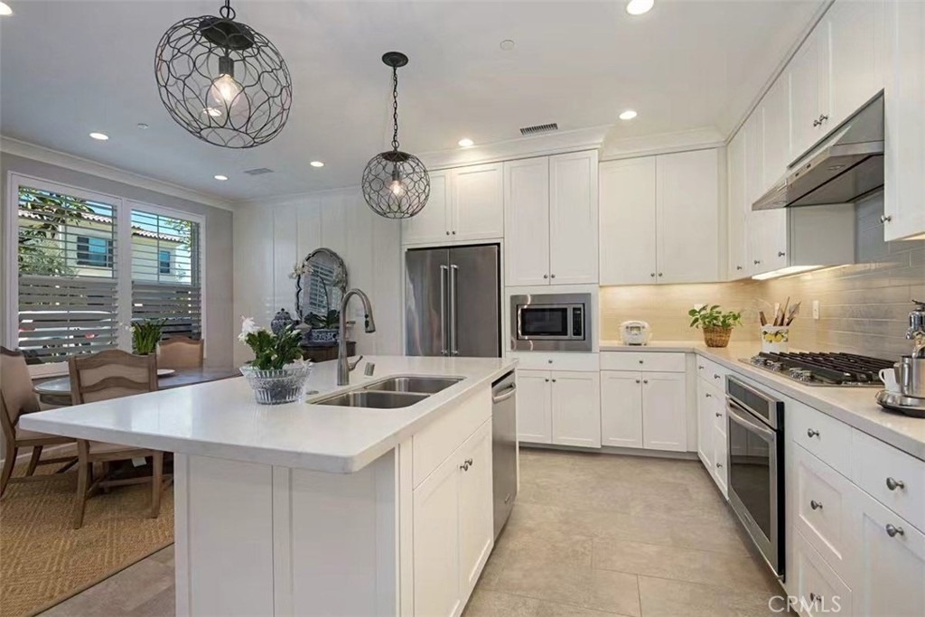274 Rodeo - Photo 2