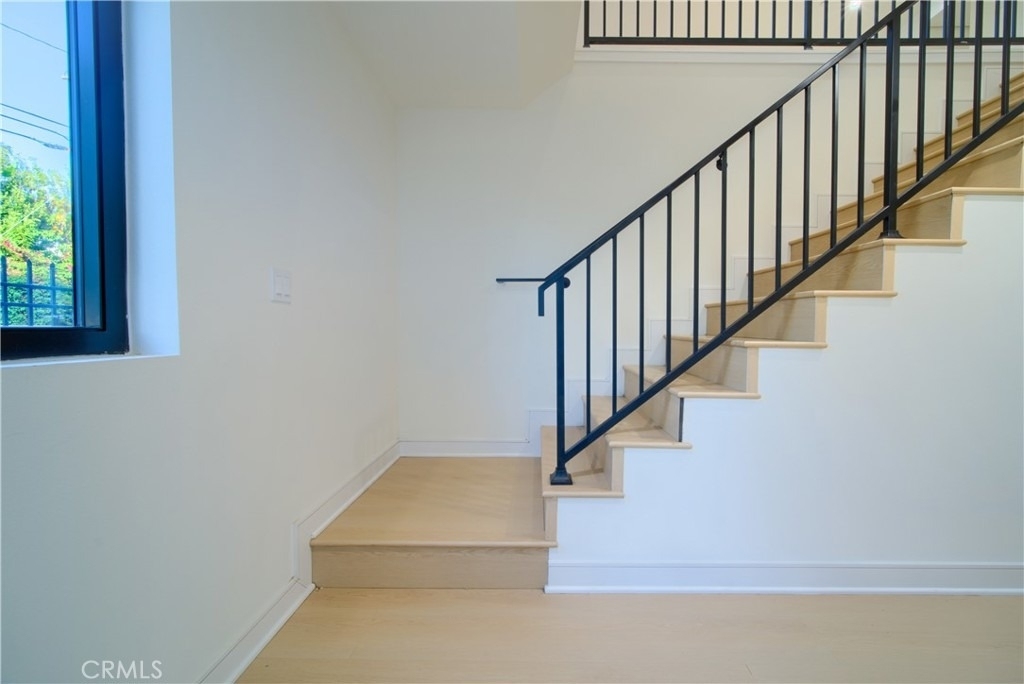 2678 Newell Street - Photo 3