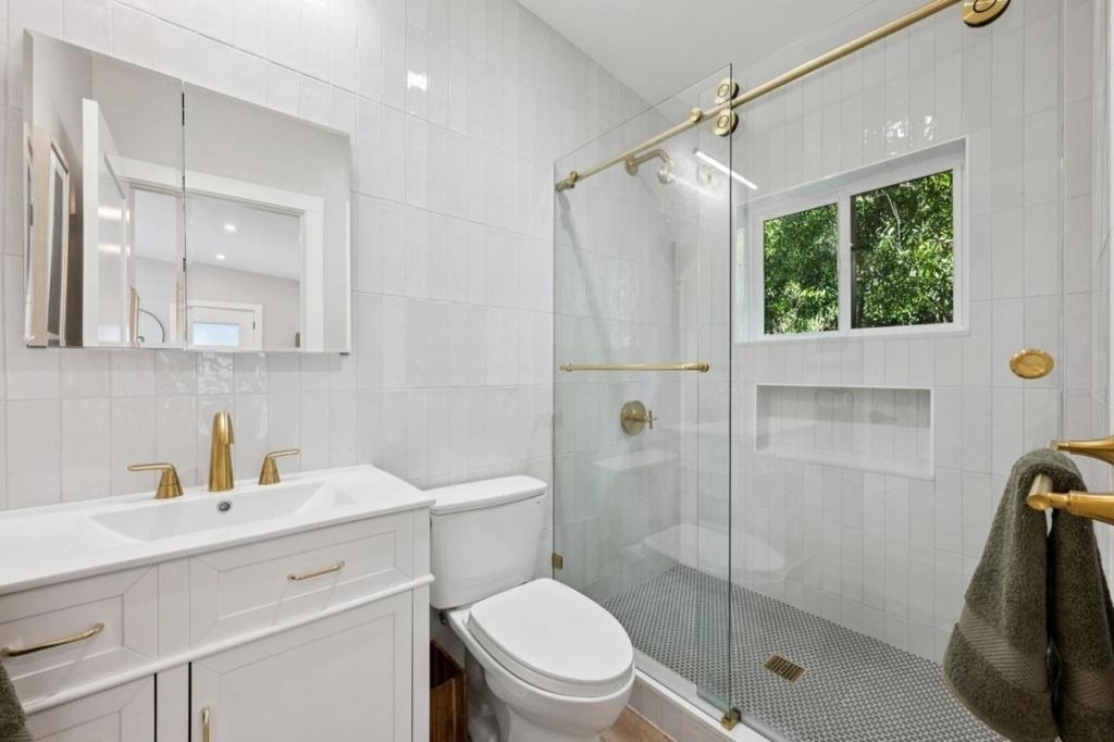 196 Amapola Avenue - Photo 8