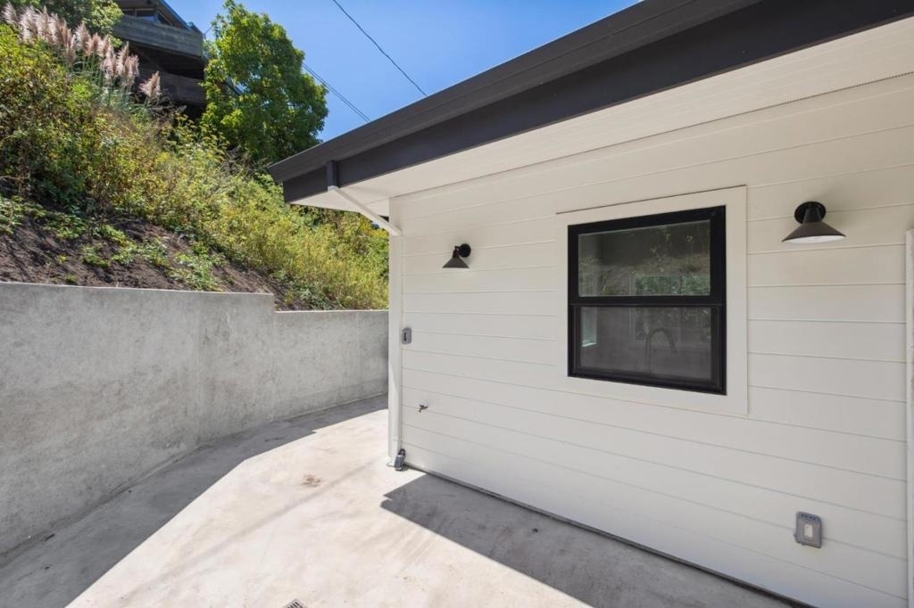 196 Amapola Avenue - Photo 11