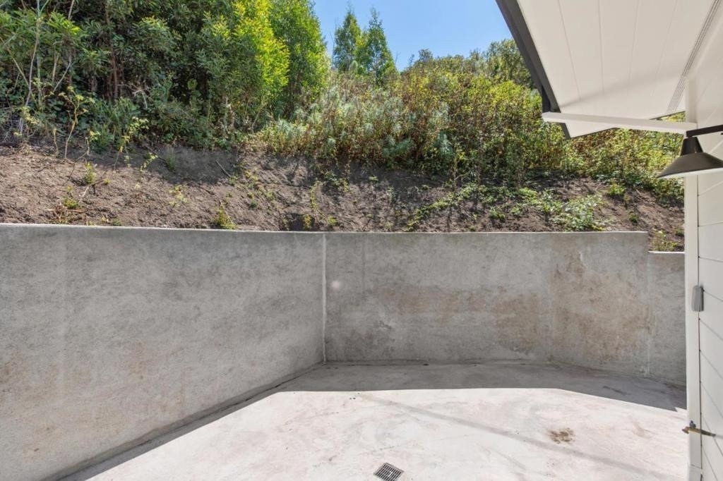 196 Amapola Avenue - Photo 10
