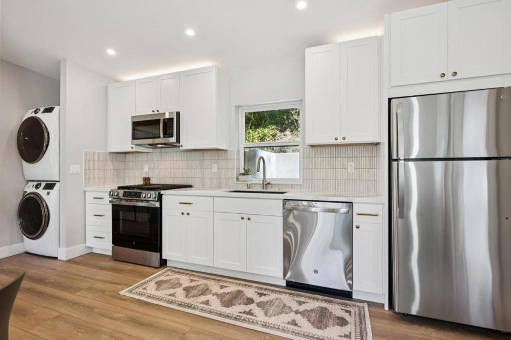 196 Amapola Avenue - Photo 5