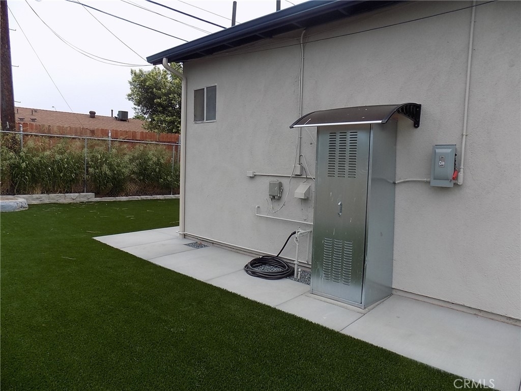 6640 Lake Street - Photo 11