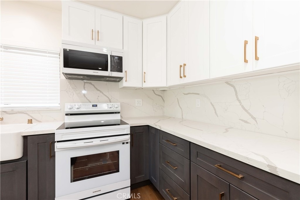 8006 Glider Avenue - Photo 17