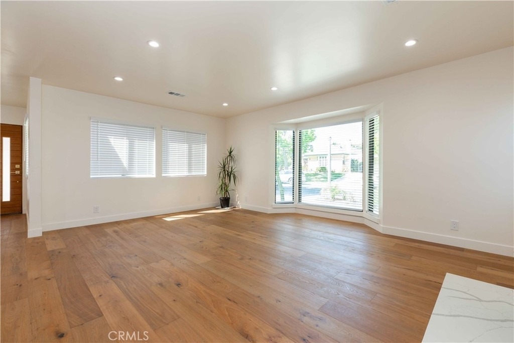 8006 Glider Avenue - Photo 11